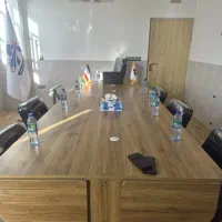 میز کنفرانس