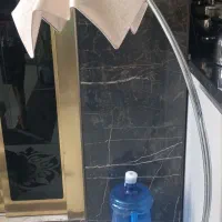 آباژور ایستاده