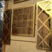 ساعت گوشواره دار