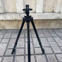 سه پایه بوم نقاشی یا عکس