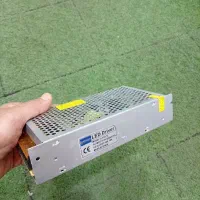 منبع تغذیه سویچینگ ترانس ۱۲ و ۵ تابلو روان