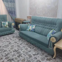 مبلمان به همراه میز