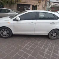 راننده هستم و برای شرکت و شخص در خدمتم ماشین دارم