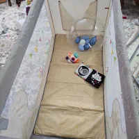 تخت پارک و تخت کنار مادر سلنا|تخت و صندلی بچه|قم, دورشهر|دیوار