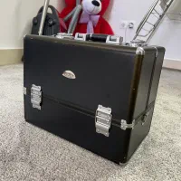 چمدان آرایشی