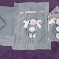 ست چهار تکیه بسیار تمیز مناسب افراد نیازمند