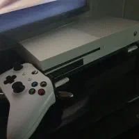 Xbox one s / 1T / digital / disk /1 controler