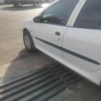 پژو 206وی8|خودرو سواری و وانت|هشتگرد, شهرک بعثت|دیوار