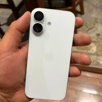 ایفون ۱۷ نرمال سفید