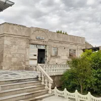 تالار-نیمه-کاره-داخل-شهر