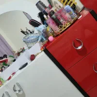 تخت و میزآرایش و دوعدد بغل تختی|تخت و سرویس خواب|تهران, بهار|دیوار