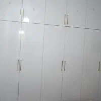 کمد دیواری و کابینت ام دی اف سفید متالیک (اکلیلی )