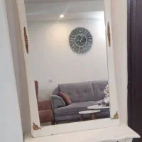 اینه و کنسول مدرن