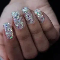 خدمات کاشت ناخن