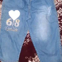 تعدادی لباس دخترانه و یک دست شلوار زنانه