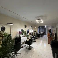 اجاره صندلی و تخت کار در سالن زیبایی