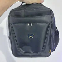 فروش کیف دوشی برند CAT مناسب روزمره
