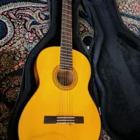 گیتار یاماها c70