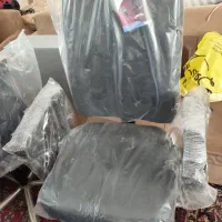 تعدادی صندلی اداری