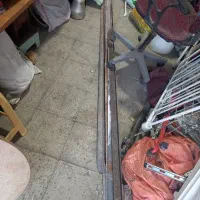 کابینت زیر سماوری و تعدادی وسیله در تصویر فروشی|مصالح و تجهیزات ساختمان|اقبالیه, |دیوار