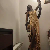 آباژور مجسمه