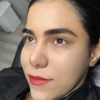 مدل برای ارایش دائم میکروبلیدینگ .شیدلب.خط چشم