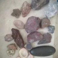 چند عدد سنگ قیمتی و خاص