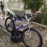 دوچرخه|دوچرخه، اسکیت، اسکوتر|دماوند, گیلاوند|دیوار