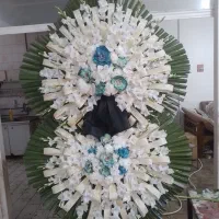 تاج گل ترحیم و افتتاحیه نمایشگاهی