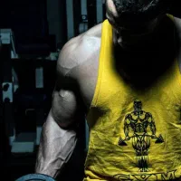 برنامه تمرینی و غذایی باشگاه