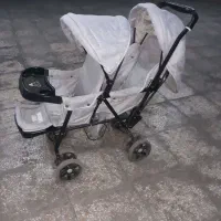 کالسکه دوقلو