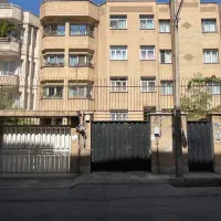 ۲۲۰ متر گلنگی بر ۱۰ جواز ۵ طبقه