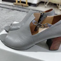 کفش|کیف، کفش، کمربند|مینودشت, |دیوار