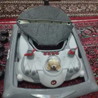 کمک مادر تازه داخل کارتون