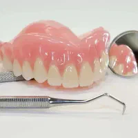 ساخت دندان مصنوعی با کیفیت بالا و قیمت مناسب