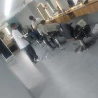 ارایشگر ماهر و شاگرد