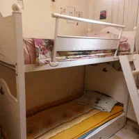 تخت دو طبقه برند سریر چوب در حد نو