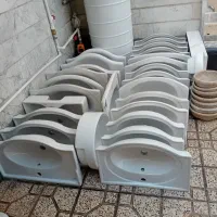 تعدادی روشویی  بدون پایه