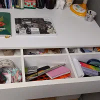 میزتحریر|میز تحریر و کامپیوتر|پرند, فاز ۵|دیوار