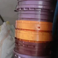 سطل های بادوام ۲۰لیتری درهم دارن