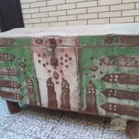 صندوق قدیمی چوبی