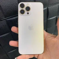 ایفن ۱۳ پرو مکس در حد اک