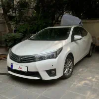 تویوتا کرولا 2015