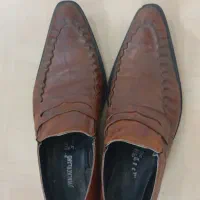 کفش|کیف، کفش، کمربند|قم, باغ کرباسی|دیوار