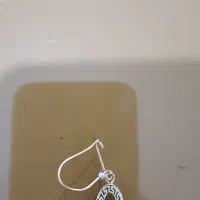 یک لنگه گوشواره گمشده