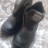 کفش کارنوسایز۴۳قیمت ۴۰۰تومن معامله باکبوتر