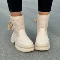 نیم بوت کاپشنی|کیف، کفش، کمربند|شیراز, محراب|دیوار