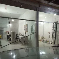 شیشه سکوریت دوست دوم ونو|خدمات پیشه و مهارت|مشهد, ثامن|دیوار