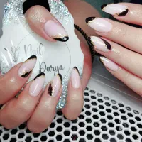 کاشت ناخن۳۵۰فقط درکنارش ژلیش پارایگان|خدمات آرایشگری و زیبایی|اردبیل, |دیوار