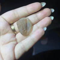 فروش سنگ کوارتز  که  روش صورت شخصی  حکاکی شده